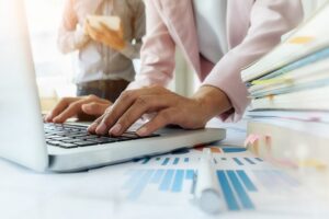 calculating option price