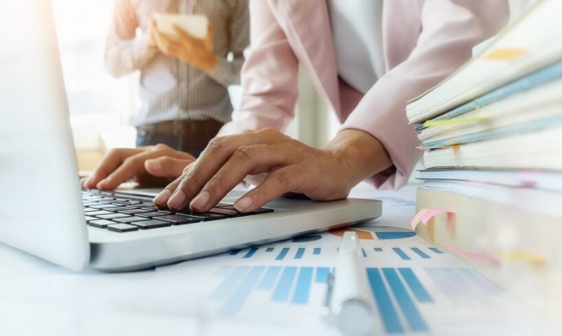 calculating option price